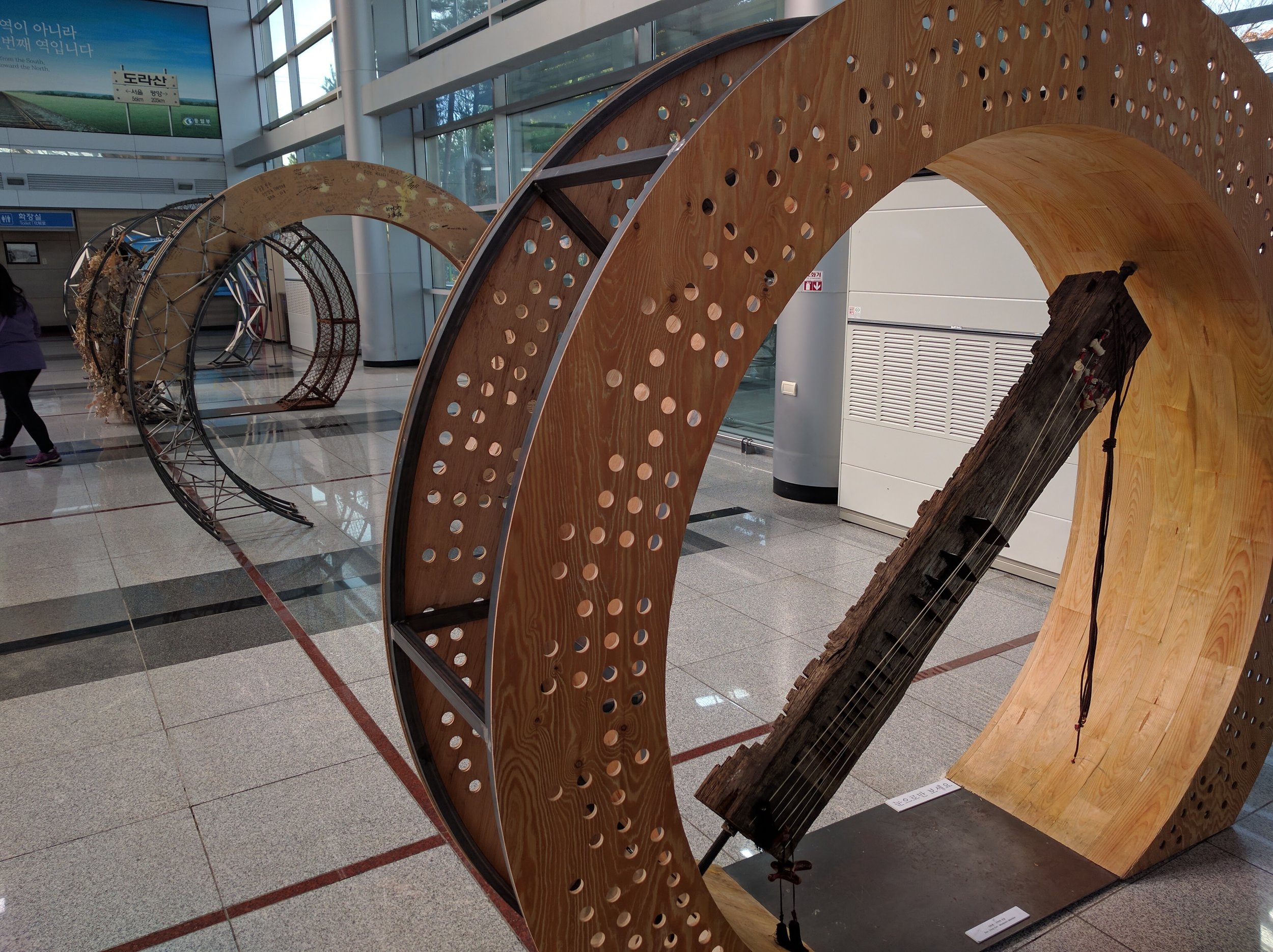 Art exhibits at Dorasan Station