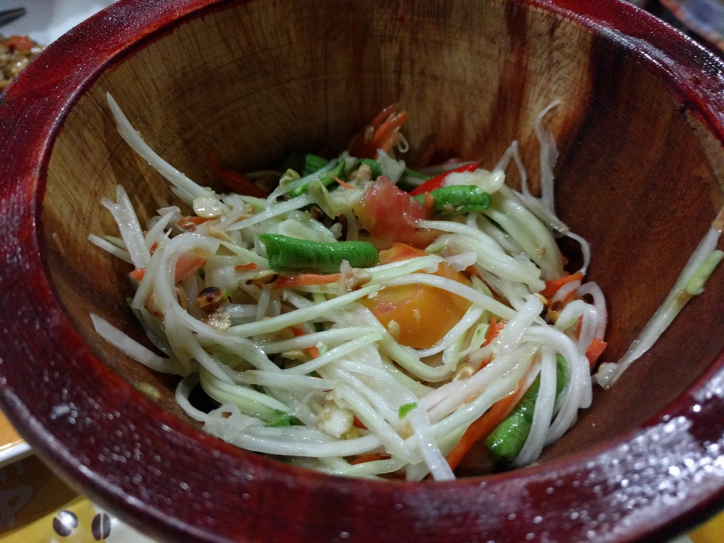 som tum in mixing bowl