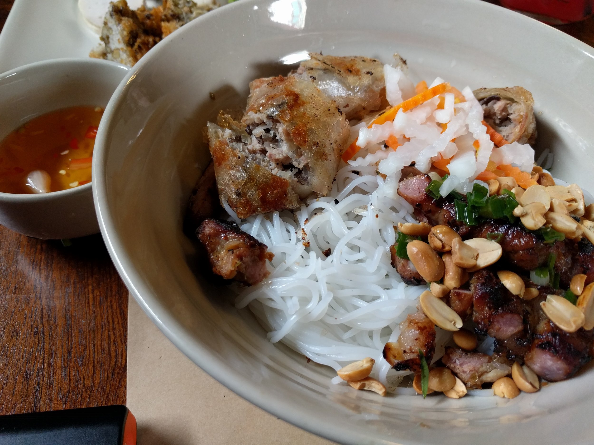 Spring roll and pork bun (noodles)
