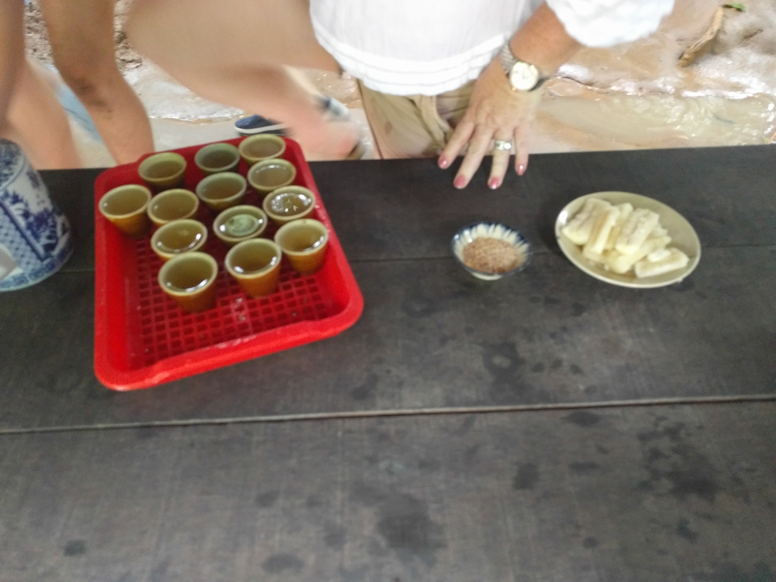 samples of pandan tea and cassava root