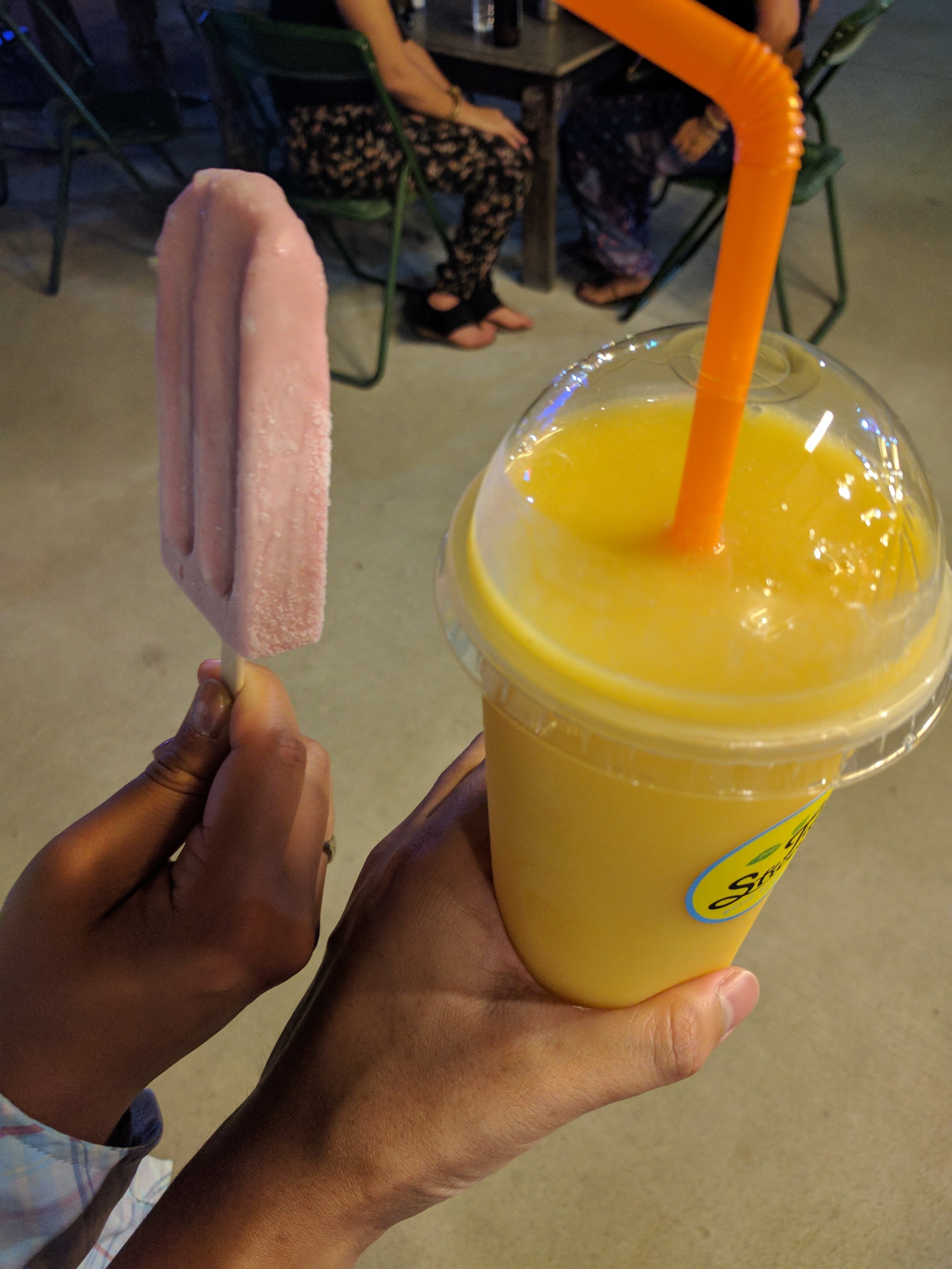 mangosteen and mango shake