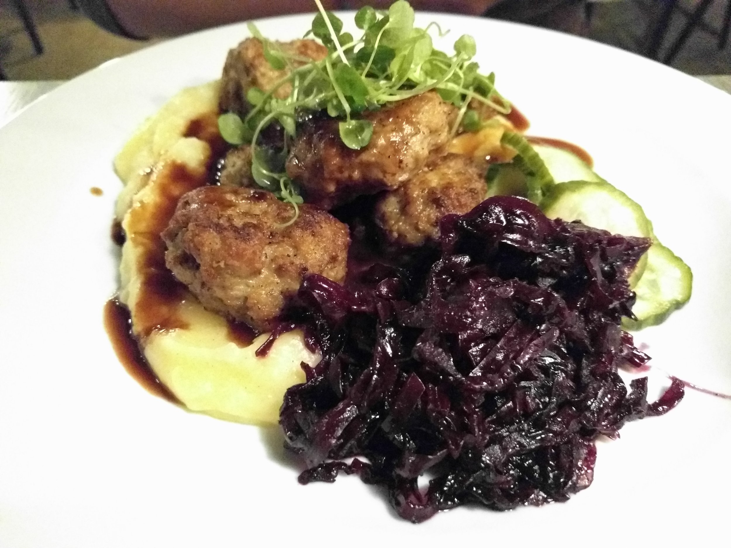 <p>Tender and pretty good, I really liked the cabbage and pickles</p>