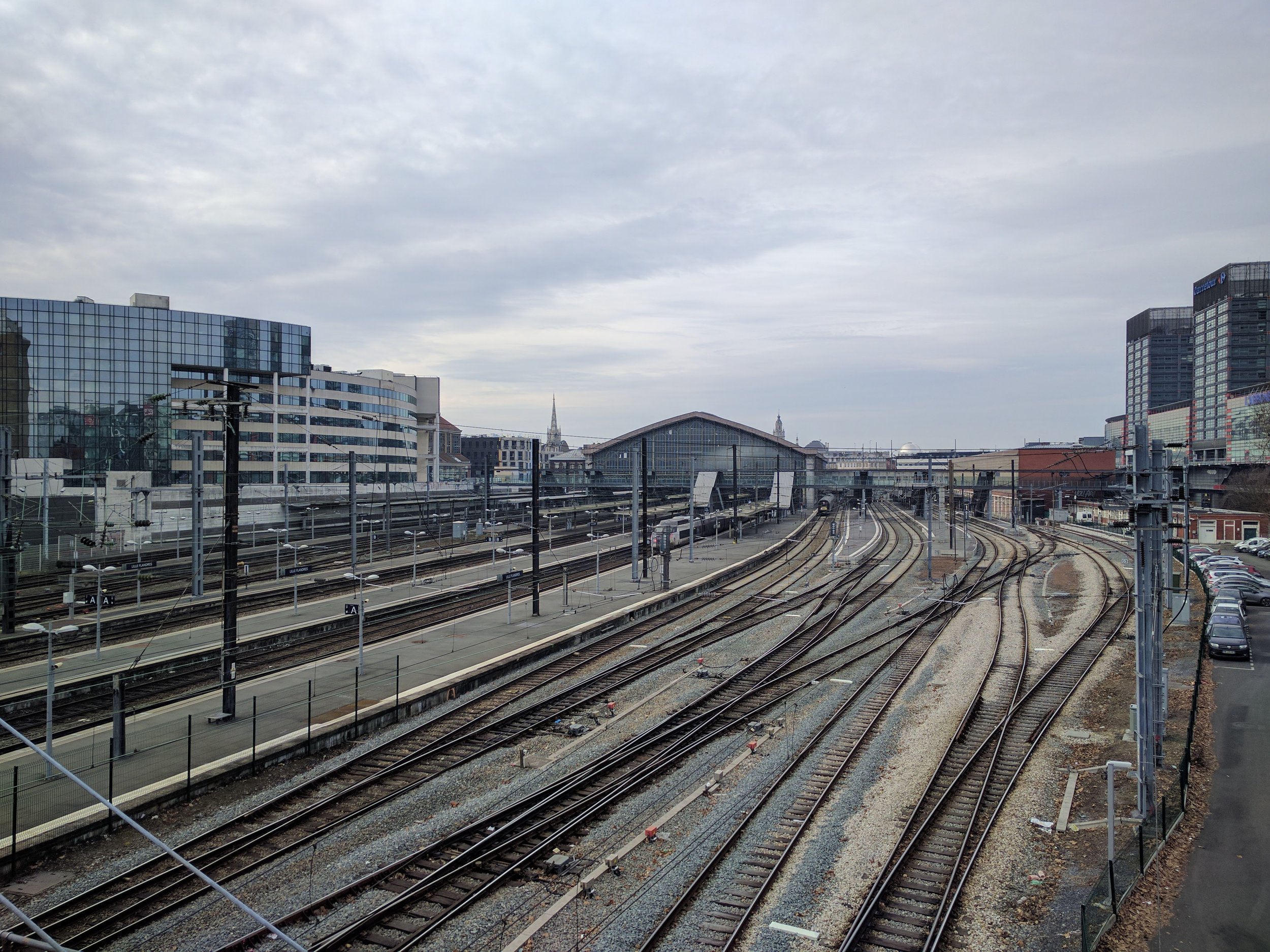 Train tracks coming in to Lille-Flandres