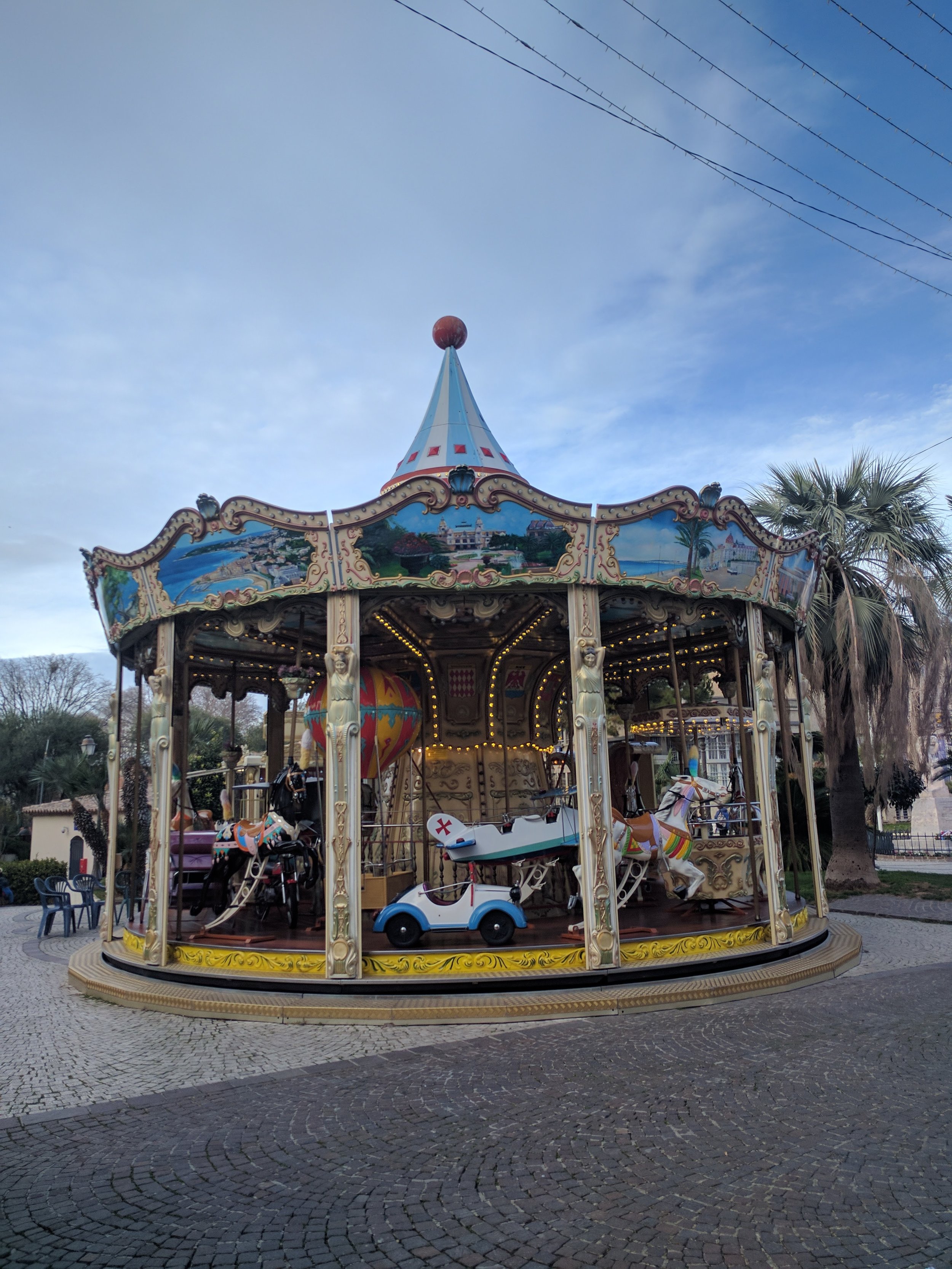 Random merry go round in Old Town