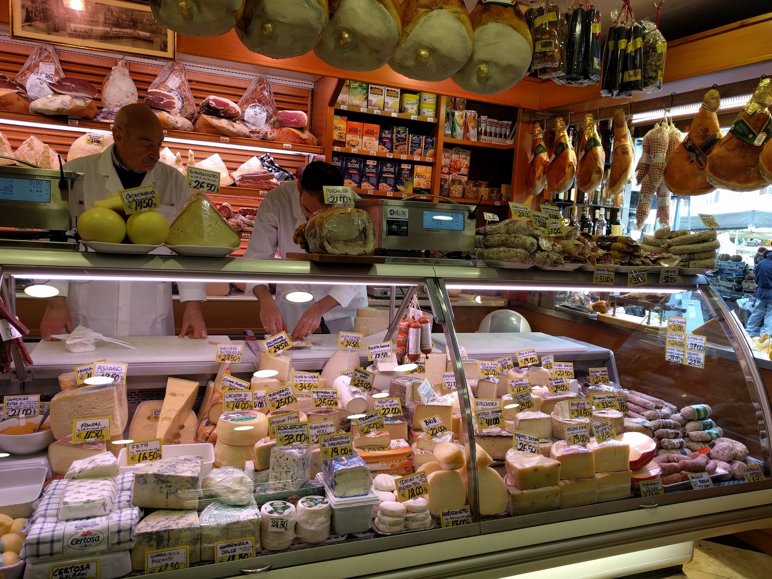 Antica Pizzicheria Ruggeri cheese shop