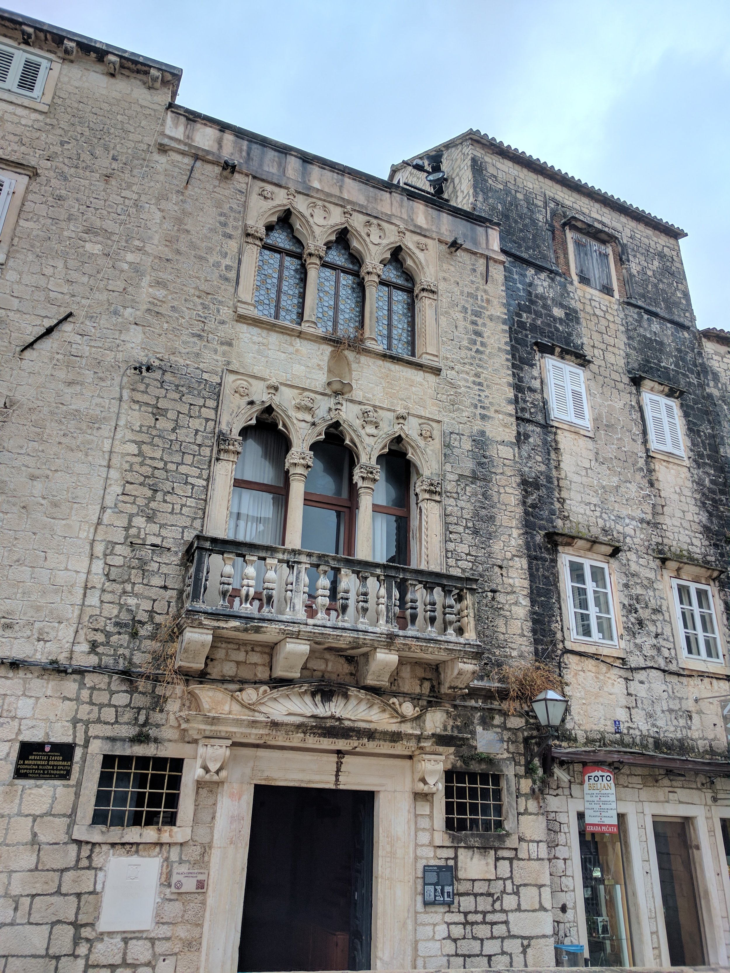 Cipiko Palace (also closed)