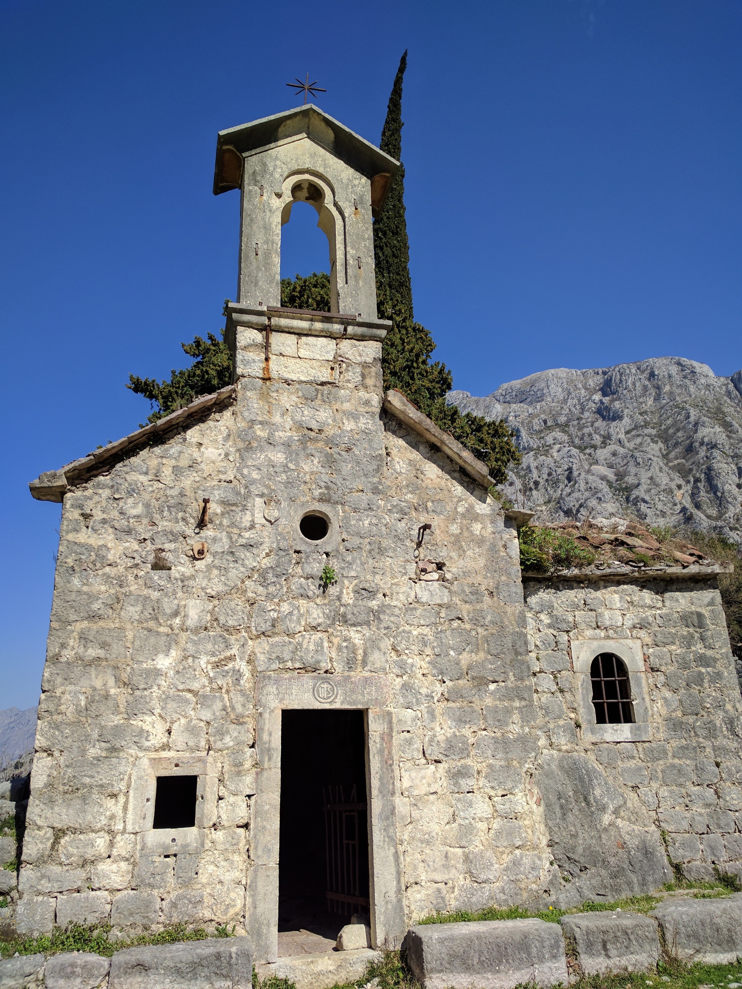 old abandoned church
