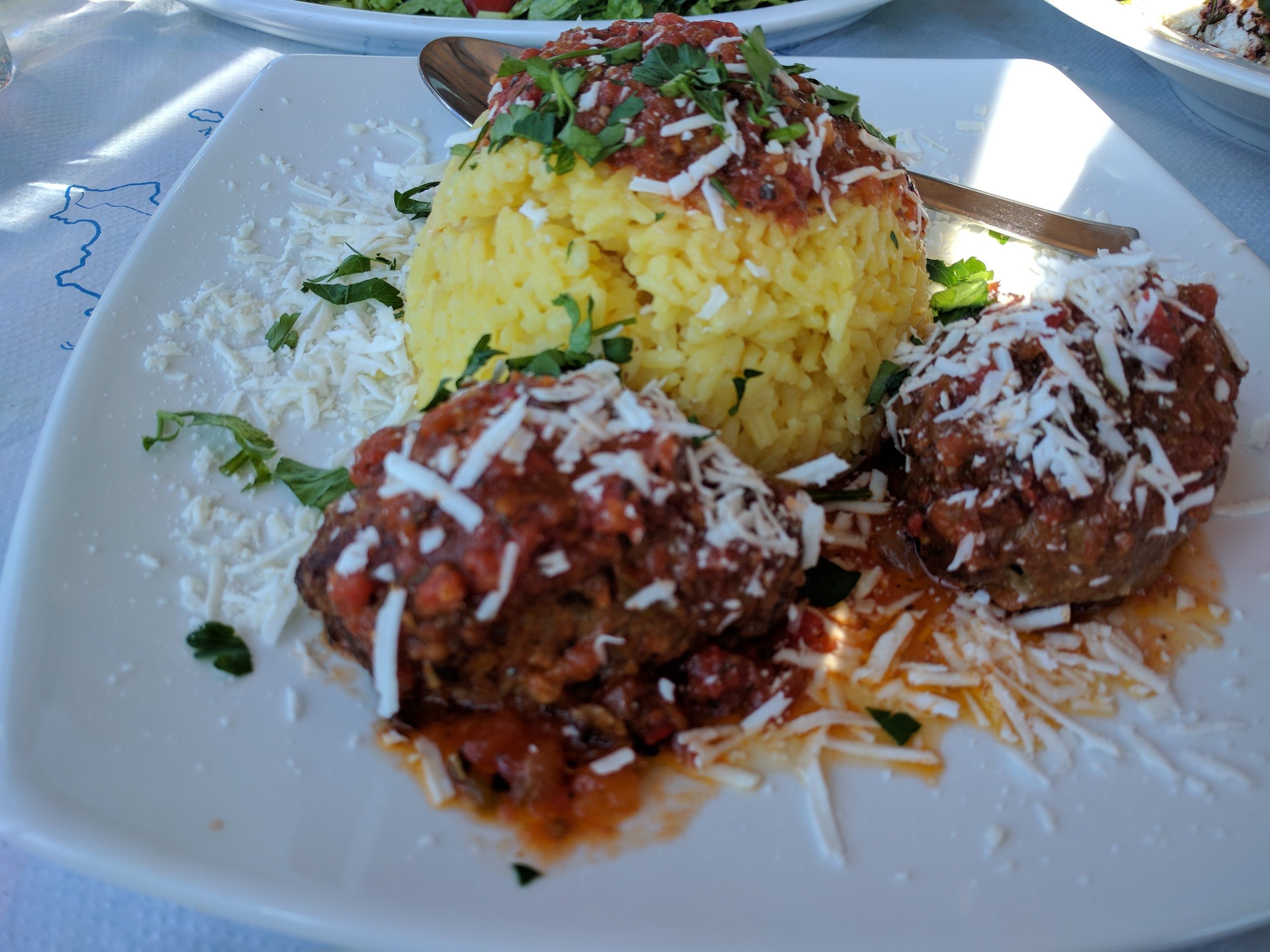 Meatballs with saffron rice