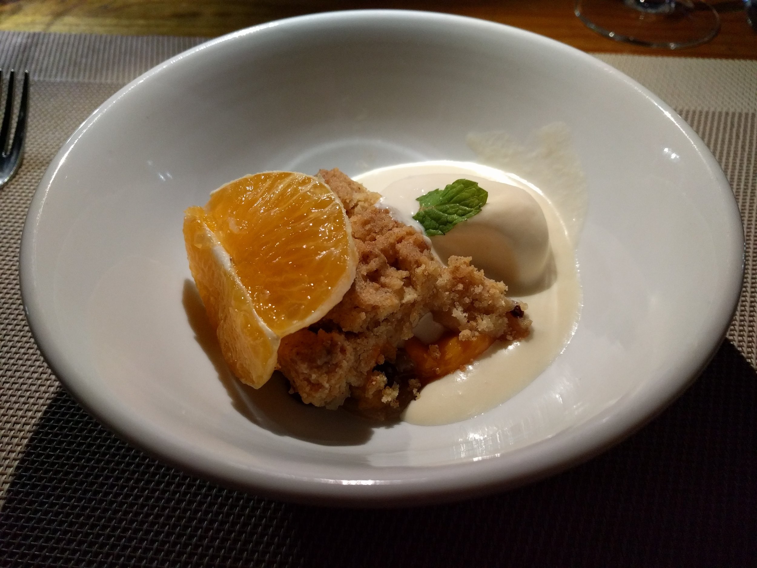 Apple peach crumble dessert